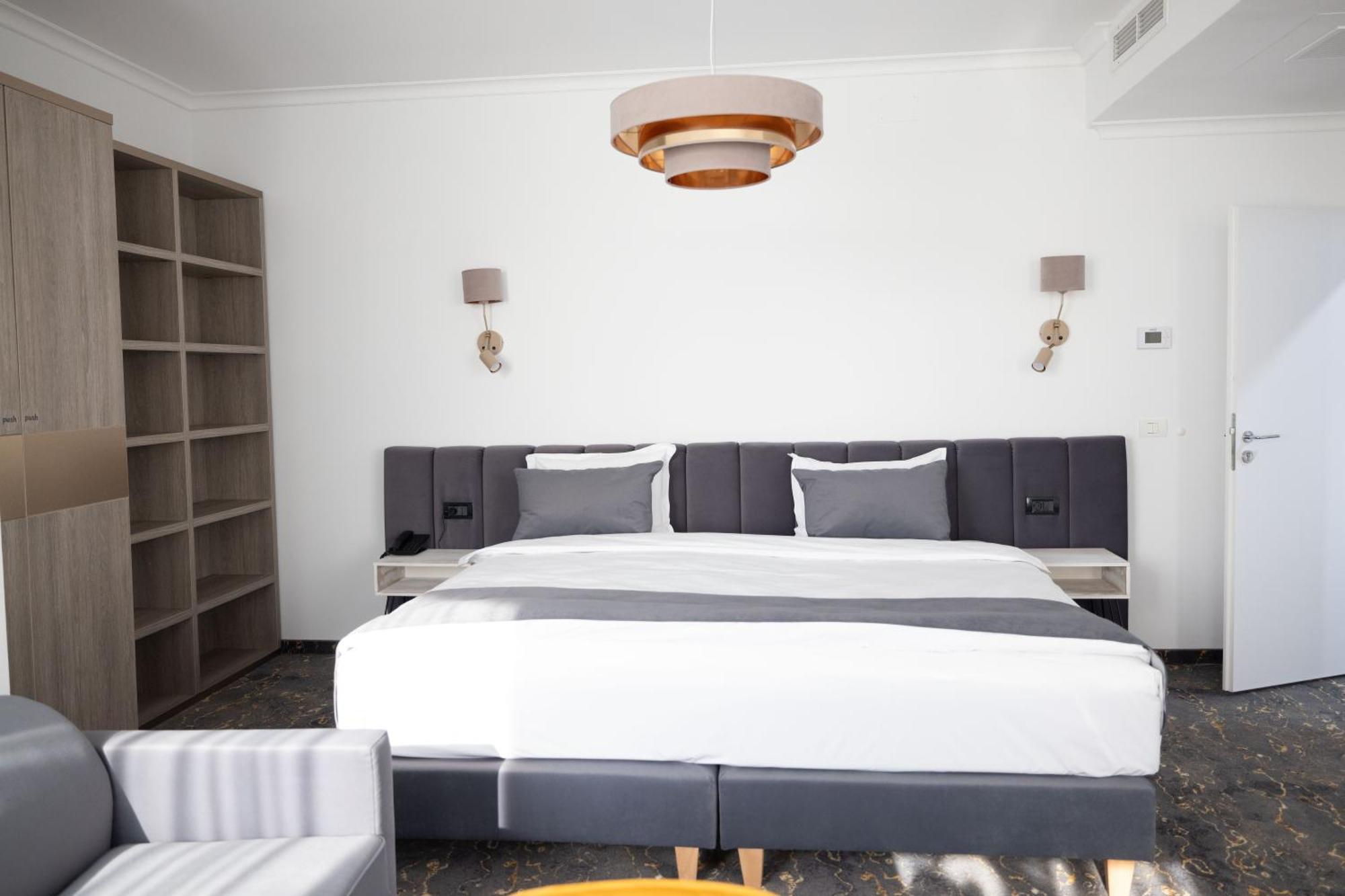 Opera Hotel Τιμισοάρα Εξωτερικό φωτογραφία
