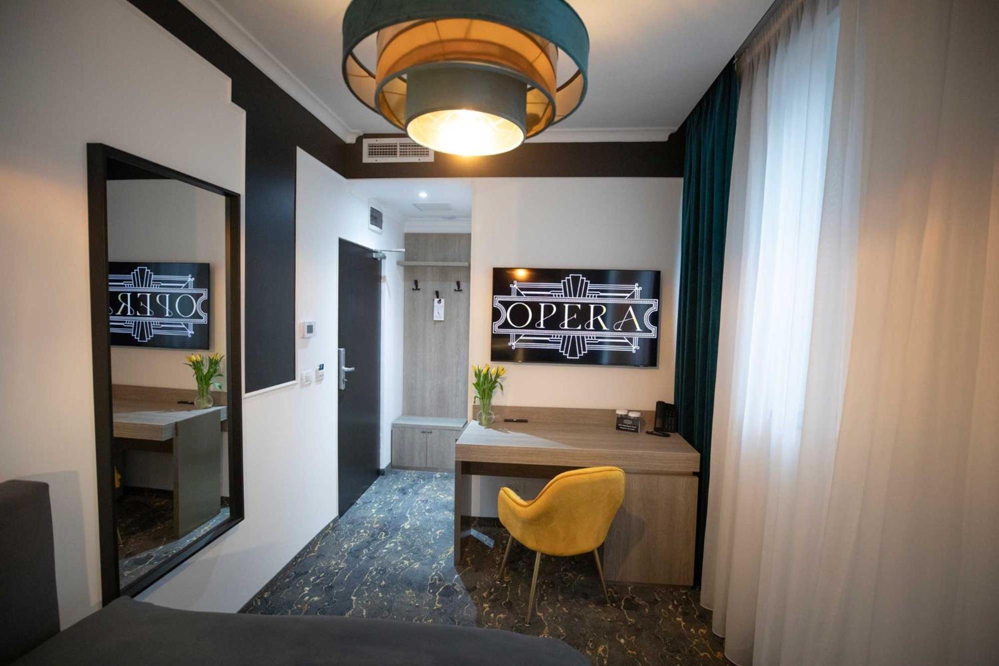 Opera Hotel Τιμισοάρα Εξωτερικό φωτογραφία
