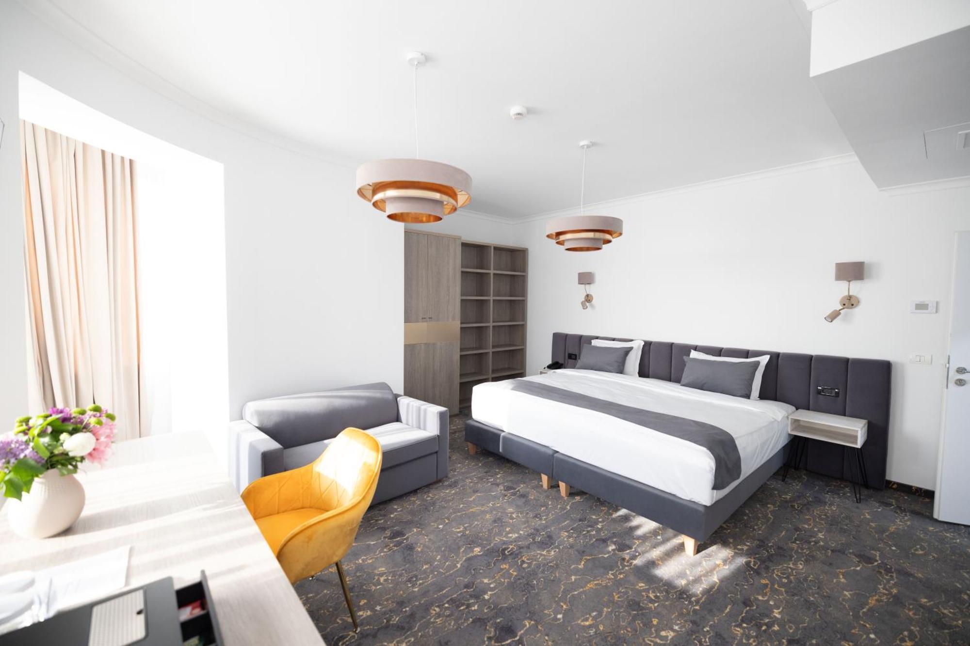 Opera Hotel Τιμισοάρα Εξωτερικό φωτογραφία